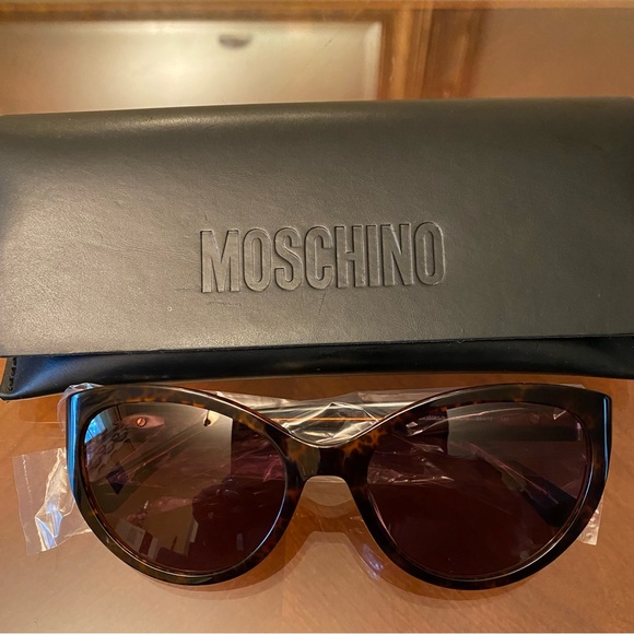 New Brown Moschino Women's 55mm Sunglasses - Picture 2 of 7